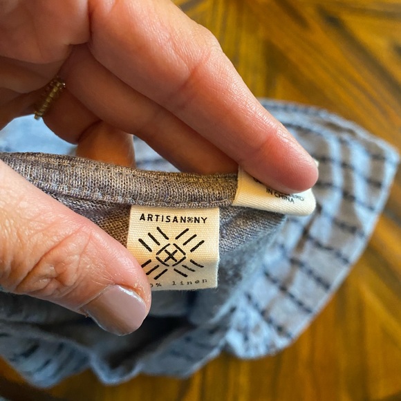 Size large tank - Picture 3 of 4